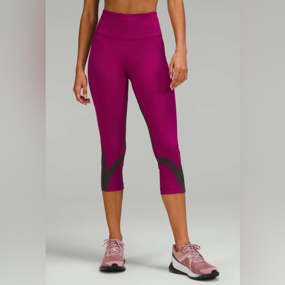 NWT Lululemon Throwback Inspire High-Rise Crop 21"
Magenta Purple/Graphite Grey
